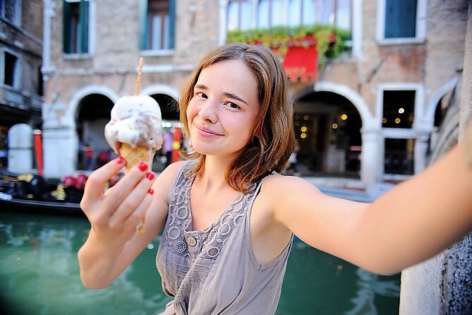 A Sweet Stroll Through Venice: Pastries, Chocolate, and Gelato - Visit VizioVirtù’s chocolate workshop