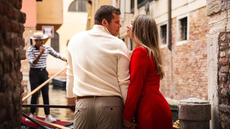 A Unique Photoshoot in Venice - How to get photos that feel like yours