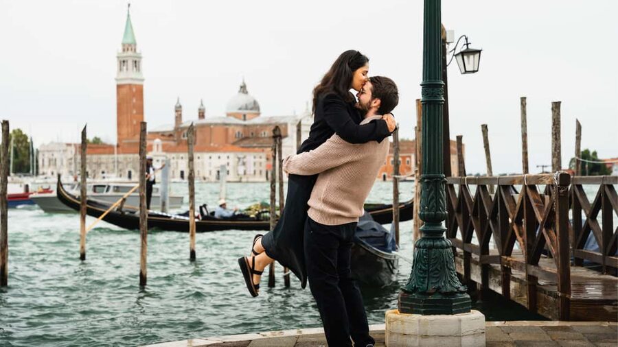 A Unique Photoshoot in Venice - What an hour with the camera feels like