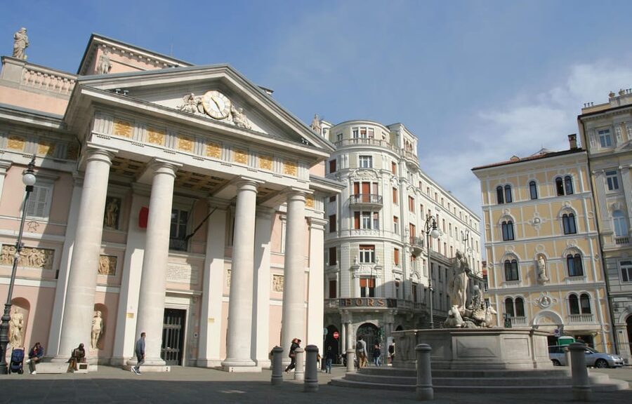 Best of Trieste: Walking Tour with Private Guide - Start with the Adriatic at Piazza Unità d’Italia