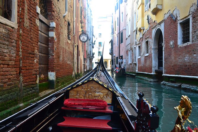 Charming Gondola Ride on the Grand Canal & Gondola Gallery™ - Timing, light and the feel of the ride