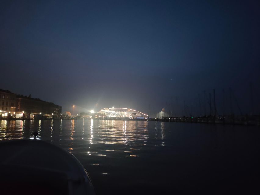 Chioggia: Boat Night Tour and Full Moon Tour - Sunset, moonlight, and photo stops
