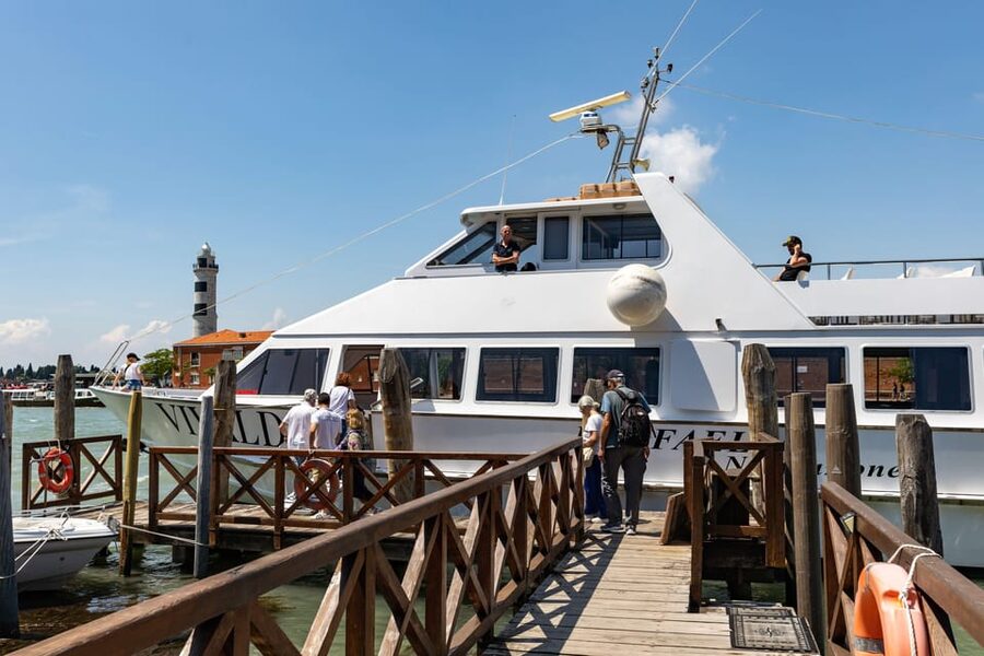 Chioggia-Venice: Day&Night Boat Transfer Round-Trip or 1-Way - Choosing the daytime return or sunset schedule