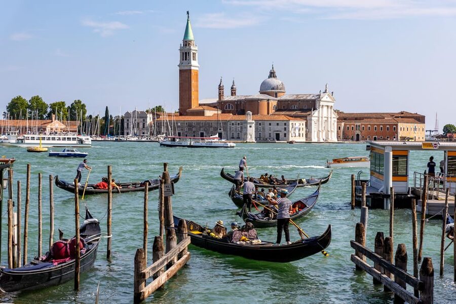 Chioggia-Venice: Day&Night Boat Transfer Round-Trip or 1-Way - Timing, weather, and access