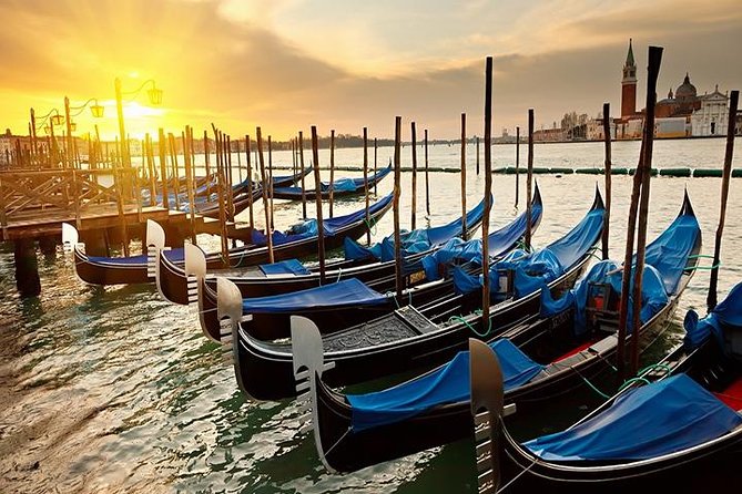 Classic 30-Minute Gondola Ride in Venice - The gondola view is the real attraction