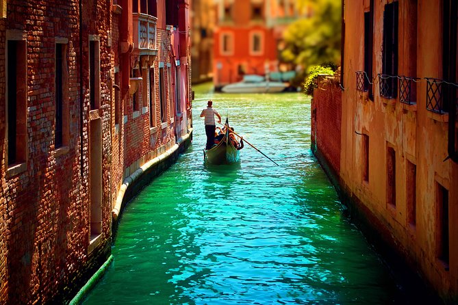 Classic 30-Minute Gondola Ride in Venice - Weather, timing and getting aboard