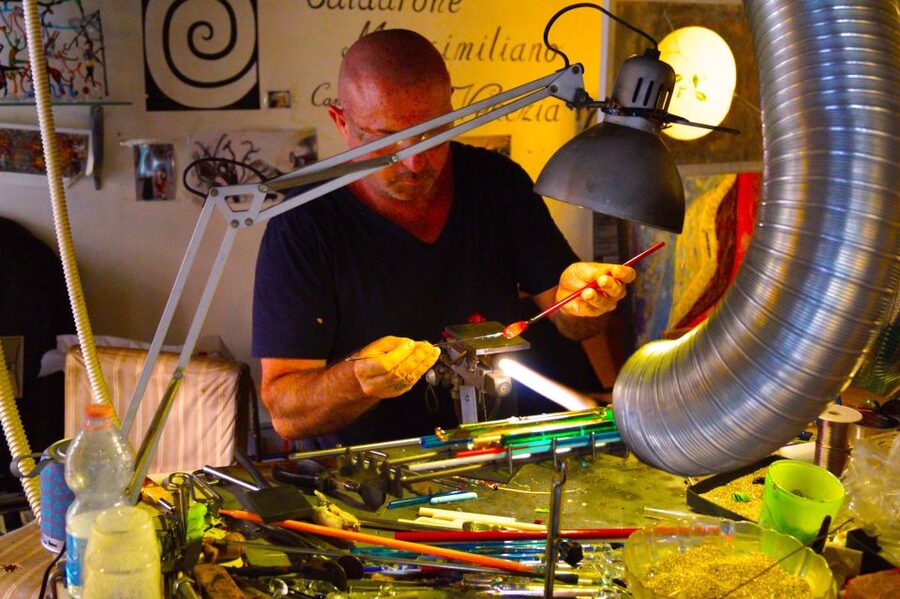 Create Your Glass Artwork: Private Lesson With Local Artisan - A private workshop, not a shop-floor demonstration