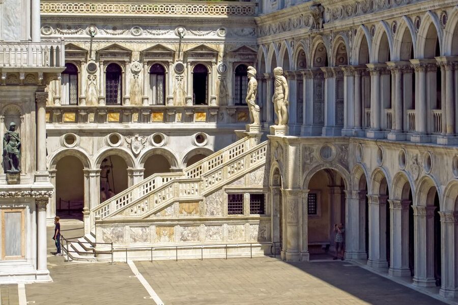 Doge's Palace Skip-the-Line Guided Tour - Who should book this palace tour