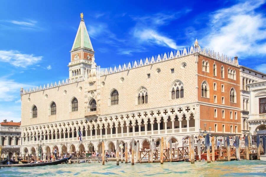 Doge's Palace Skip-the-Line Guided Tour - Through the courtyards and up the Giants’ Staircase