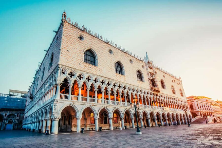 Doge’s Palace & St. Mark’s Basilica Tickets + Tour Options - Choosing between audio, group, and private tours