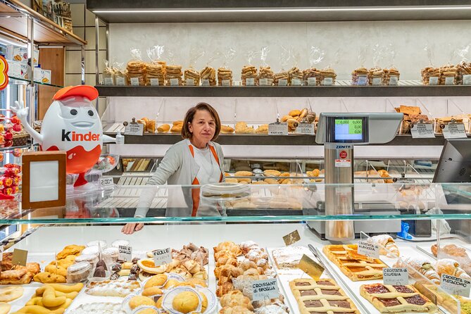 Eating Venice Food & Drinks Tour - Spritz and cicchetti at A La Vecia Papussa