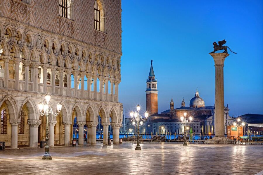Evening Walking Tour with optional motorboat Ride - A useful first walk through Venice