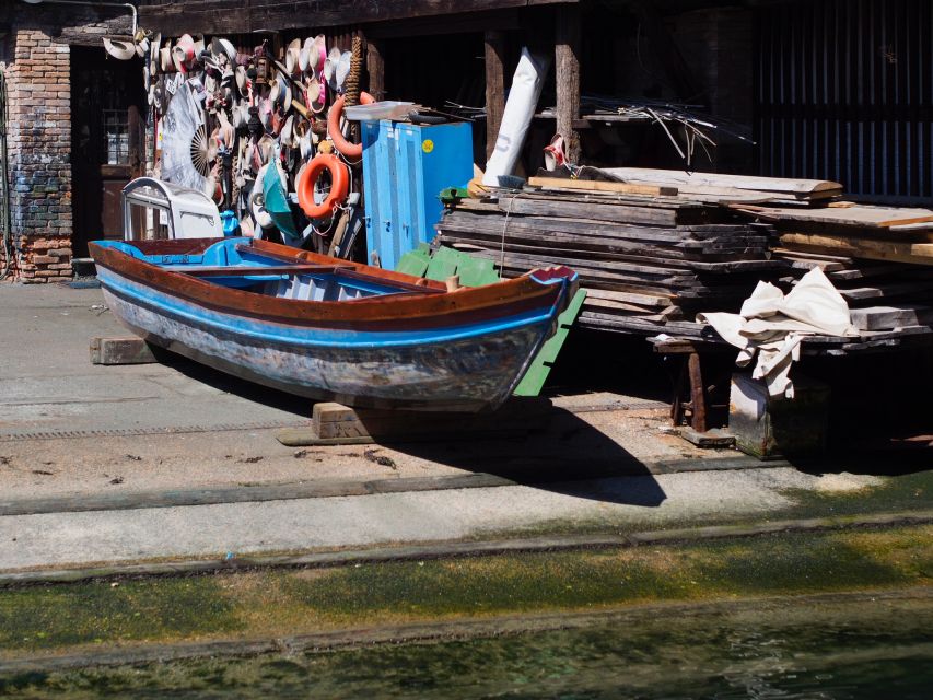 From Lake Garda: Full-Day Guided Group Tour of Venice - The long-day trade-off