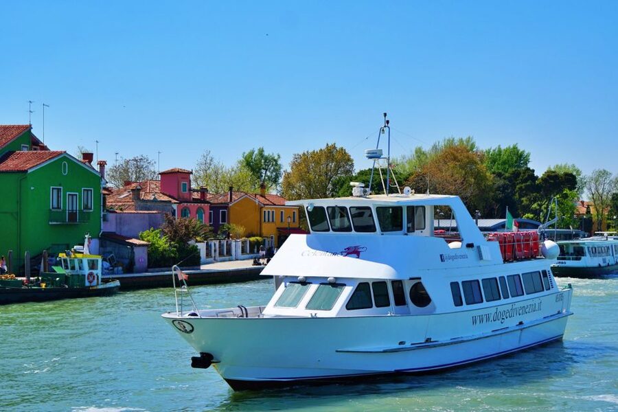 From Punta Sabbioni: Venice, Murano & Burano Guided Tour - Burano: bright houses, lace and a quick taste