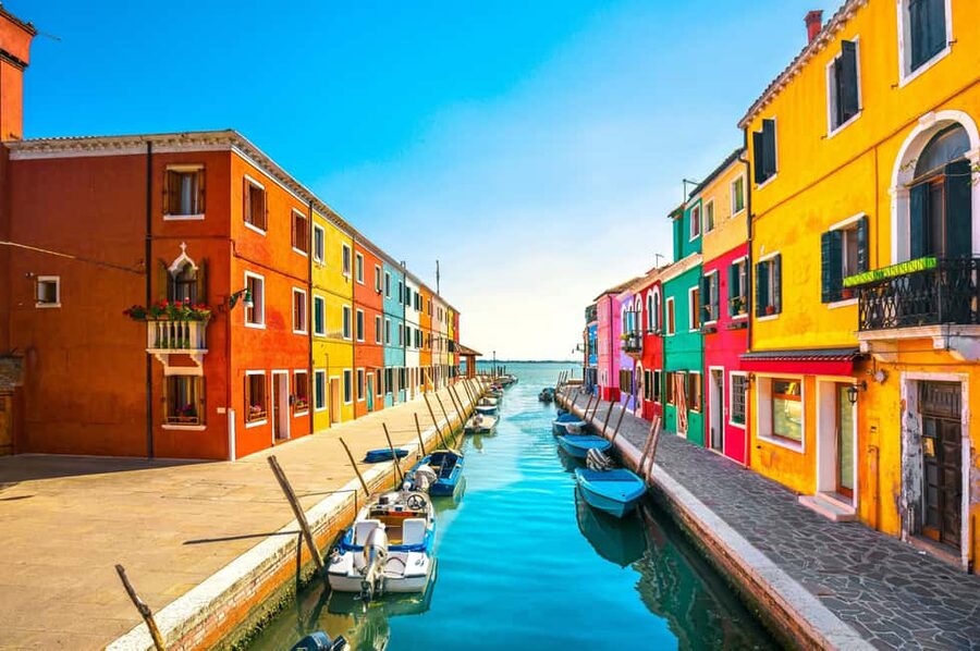 From Venice: Murano & Burano Guided Tour by Private Boat - At a glance