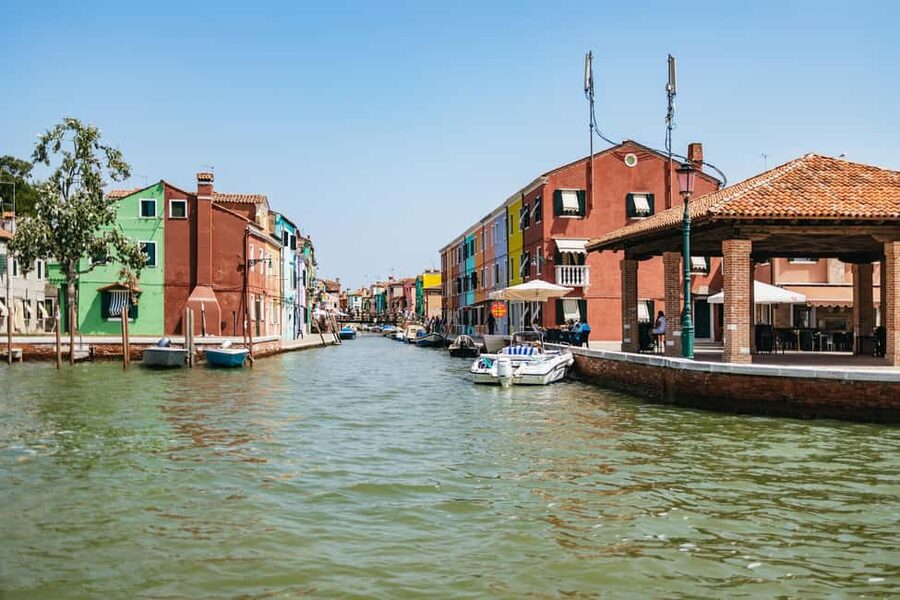 From Venice: Murano & Burano Guided Tour by Private Boat - Why this route leaves out Torcello