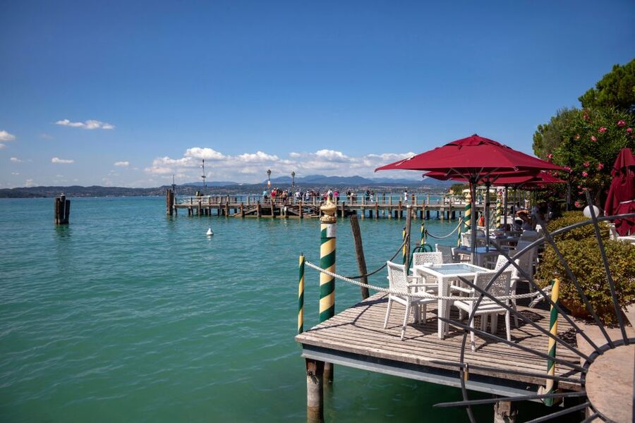 From Verona: Day tour to Lake Garda, Sirmione and Borghetto - Sirmione on foot, with time to yourself