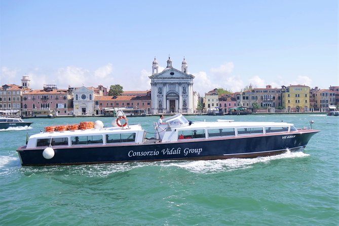 Full-Day Venice Lagoon Tour: Visit Murano, Burano and Torcello - Murano: glassmaking and a long shop stop