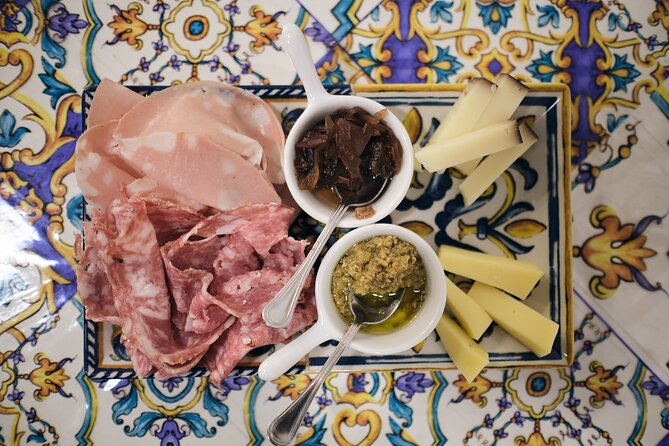 Guided Food Tour with Wine Tasting in Verona - Start with olive oil at Redoro