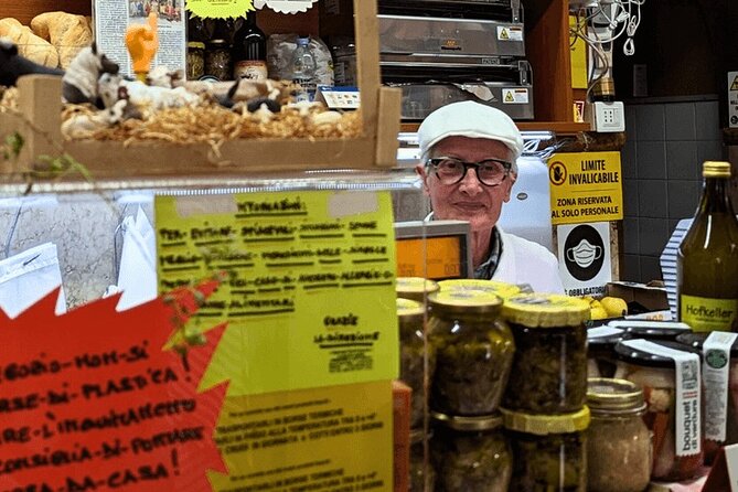 Guided Food Tour with Wine Tasting in Verona - History between the bites