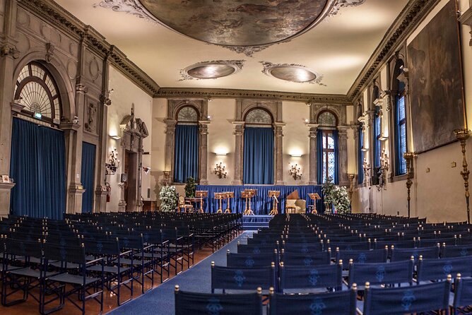 I Musici Veneziani Vivaldi's Four Seasons and Tenor arias - A concert in a Venetian confraternity hall