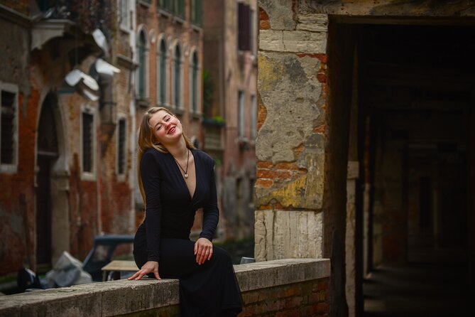 Luxurious Photoshoot in Venice - Venice, with the camera in capable hands