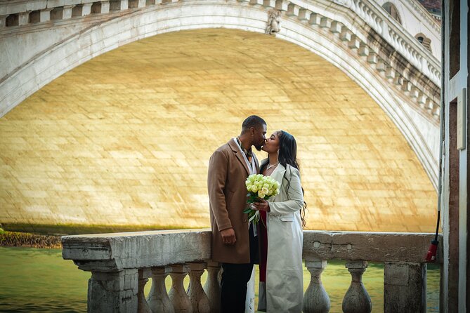 Luxurious Photoshoot in Venice - Who should book this Venice photoshoot?
