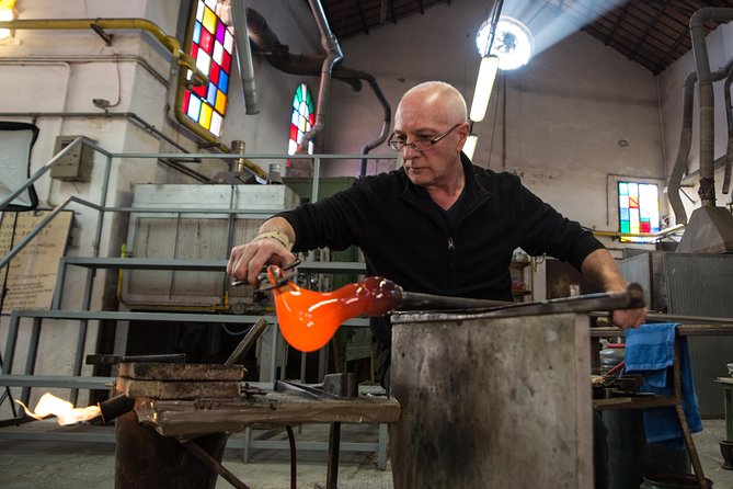 Murano Glass Experience With a Visit to a Burano Lace Island - A short walk and Murano’s church