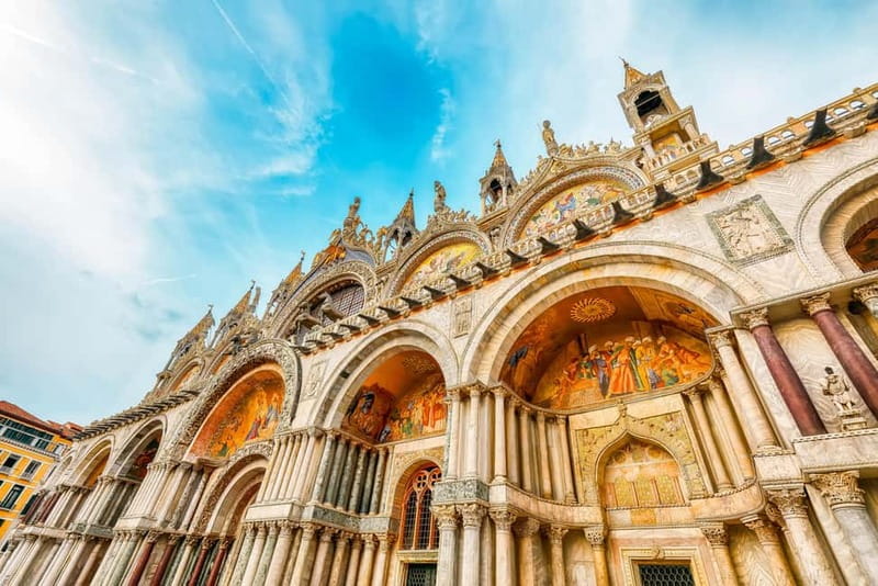 Priority Access St. Mark's Basilica Tour with Terrace Option - The guides, audio equipment, and pace