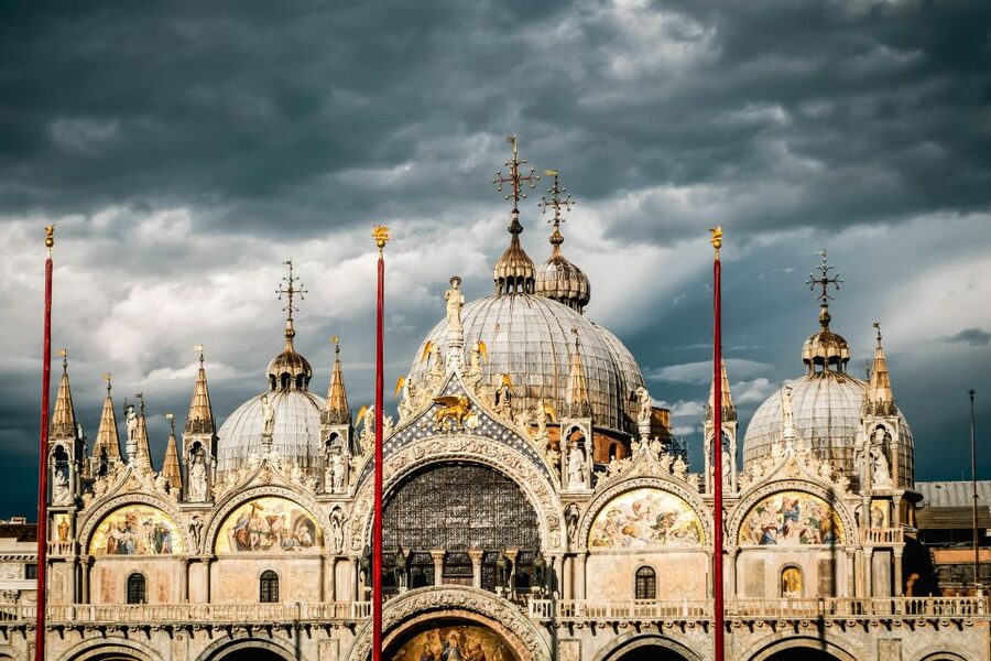 Priority Access St. Mark's Basilica Tour with Terrace Option - Price, clothing, and practical limits