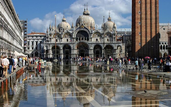 Private Best of Venice Walking Tour with St Mark's Basilica - A fast introduction to Venice’s grandest square