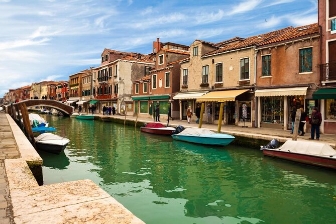 Private Excursion by Typical Venetian Motorboat to Murano, Burano and Torcello - A private boat makes the lagoon part of the tour