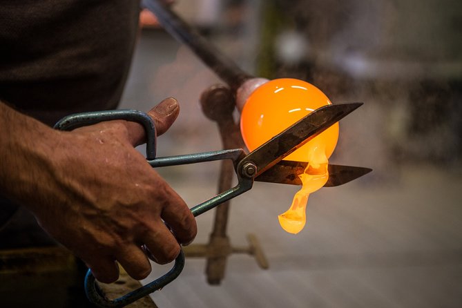 Private tour on Murano Island: discover the art of Artisanal Glassblowing - From Venice to Murano by water taxi