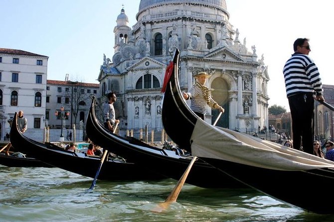 Private Tour: Venice Gondola Ride with Serenade - From the Grand Canal to quieter waterways