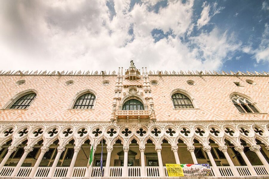 Skip-the-Line Guided Tour of Doge's Palace - Timing, meeting point, and a few useful cautions
