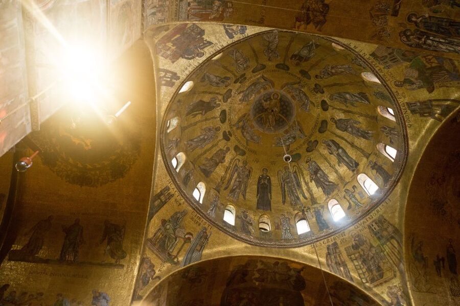 Skip the Line: St. Mark's Basilica Guided Tour - The pace, guide and practical rules