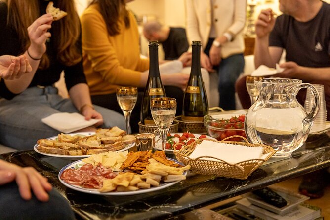 Small Group Pasta and Tiramisu Class at Local's Home in Venice - Finding the home and planning your arrival