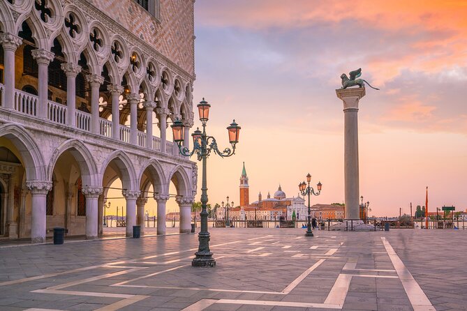 St. Mark’s Basilica Guided Tour with Venice Canals Gondola Ride - Inside the gold mosaics of St. Mark’s