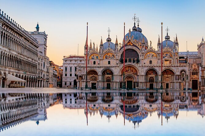 St. Mark’s Basilica Guided Tour with Venice Canals Gondola Ride - The walking route and the value of a local guide