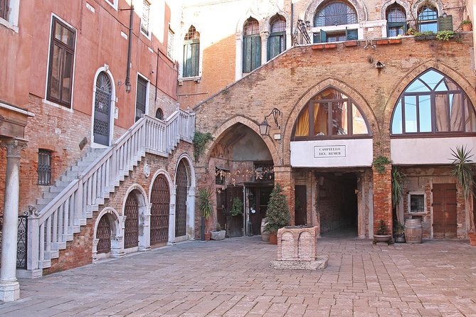 Tour of The Real Hidden Venice - Gondola craft and Ponte Chiodo show a less polished Venice