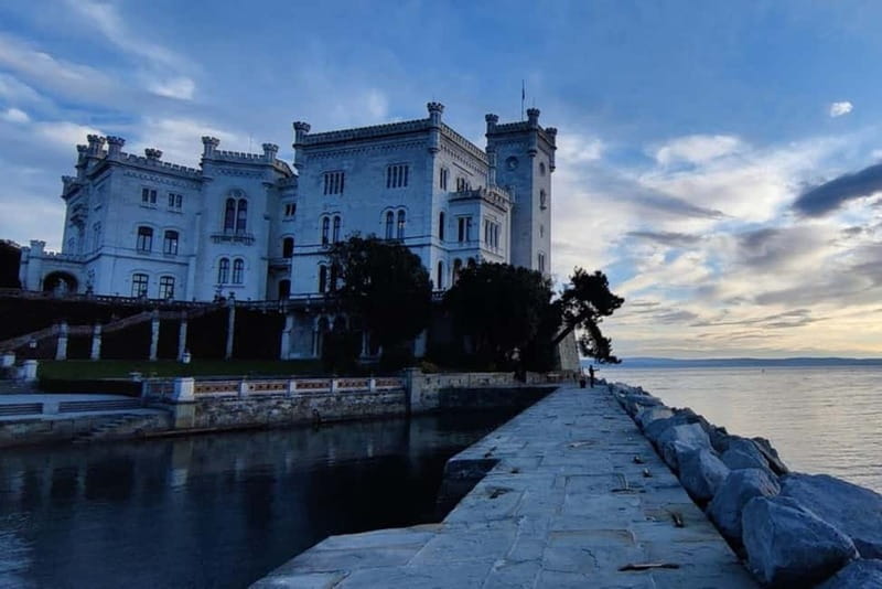 Trieste: Miramare Castle & Museum Entry Ticket & Audio App - The audio app and how to use it