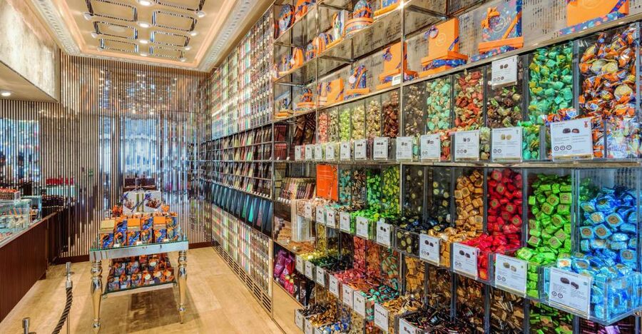 Venchi Rialto: Chocolate Tasting Experience in Venice - Make a chocolate of your own