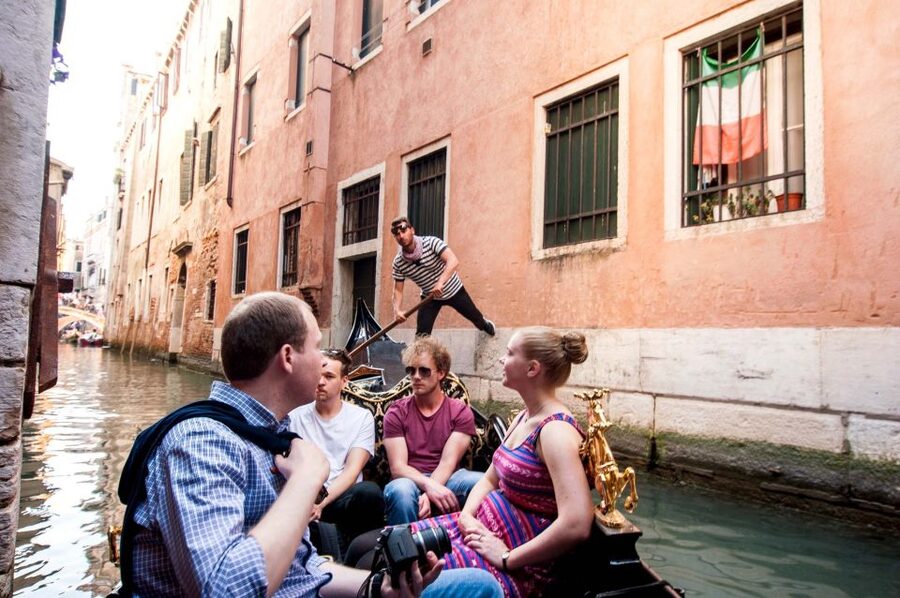 Venetian Private Sandolo tour - Picking the time of day
