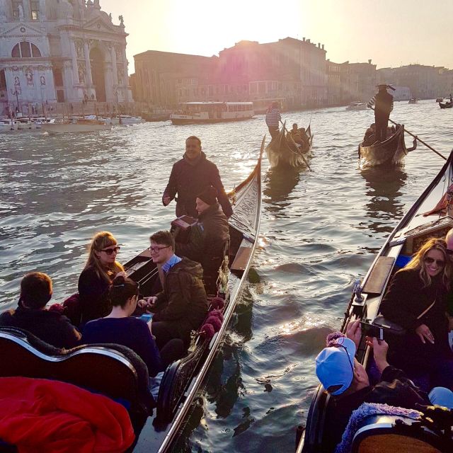 Venice: 30-Minute Gondola Ride on Grand Canal with Serenade - What $59.22 buys, and what it doesn’t