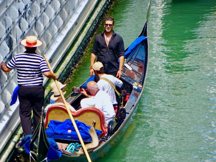 Venice: 30-Minute Gondola Ride on Grand Canal with Serenade - Timing, weather, and a few practical cautions