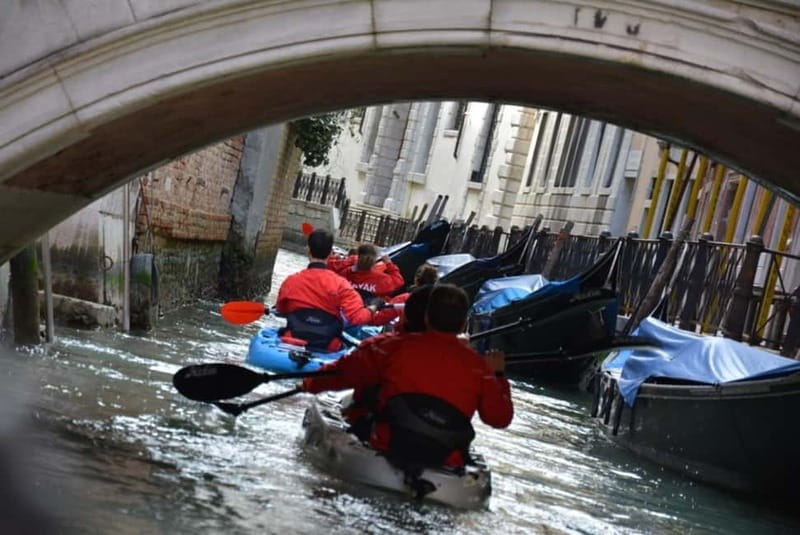 Venice: 60' Quick Kayak Tour of Venice with guide - Paddling Cannaregio