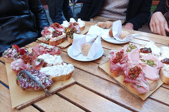 Venice Bacaro Food Tour: Eat and Drink like a Venetian - Mozzarella in carrozza on Calle de la Bissa