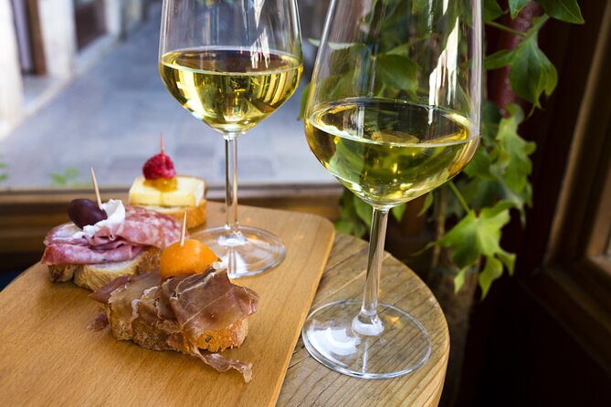 Venice Bacaro Food Tour: Eat and Drink like a Venetian - Starting near the Basilica dei Santi Giovanni e Paolo