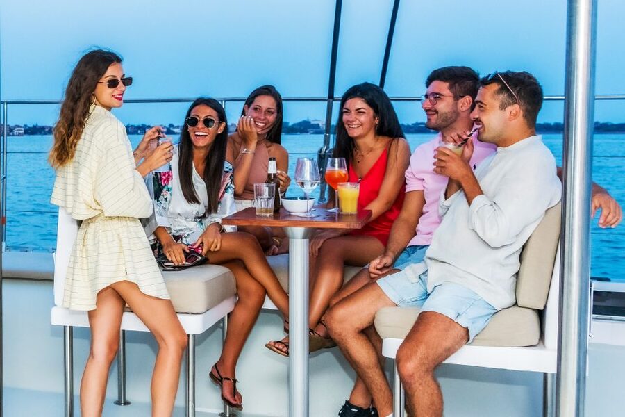 Venice: Catamaran Sunset Jazz Cruise with Aperitivo - FAQ