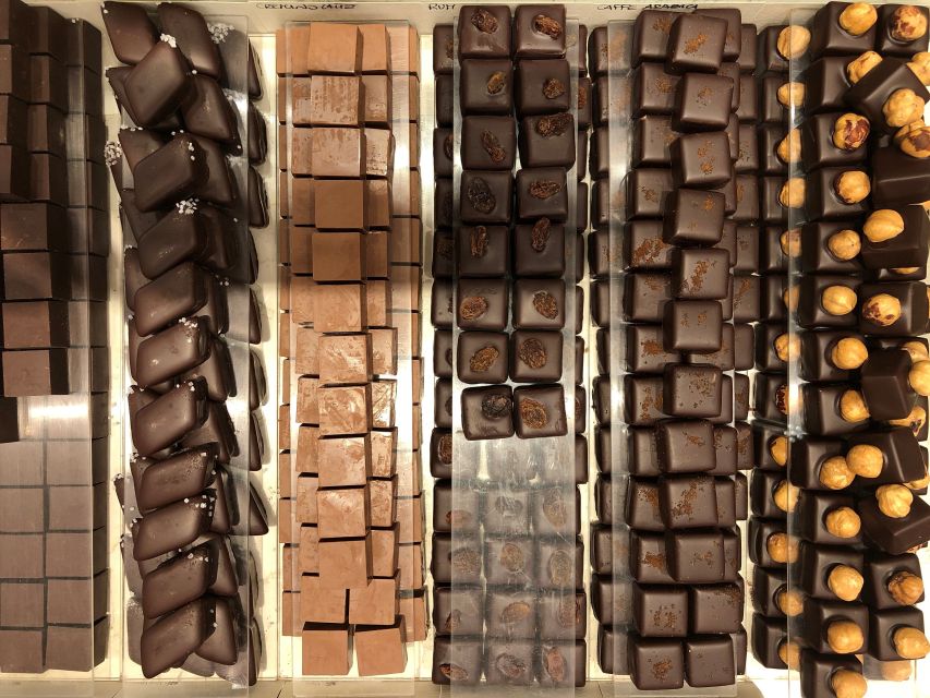 Venice: Chocolate Tasting Experience - How to get more from each piece